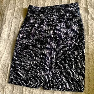 21 length from waist down Pencil skirt. Stretchy